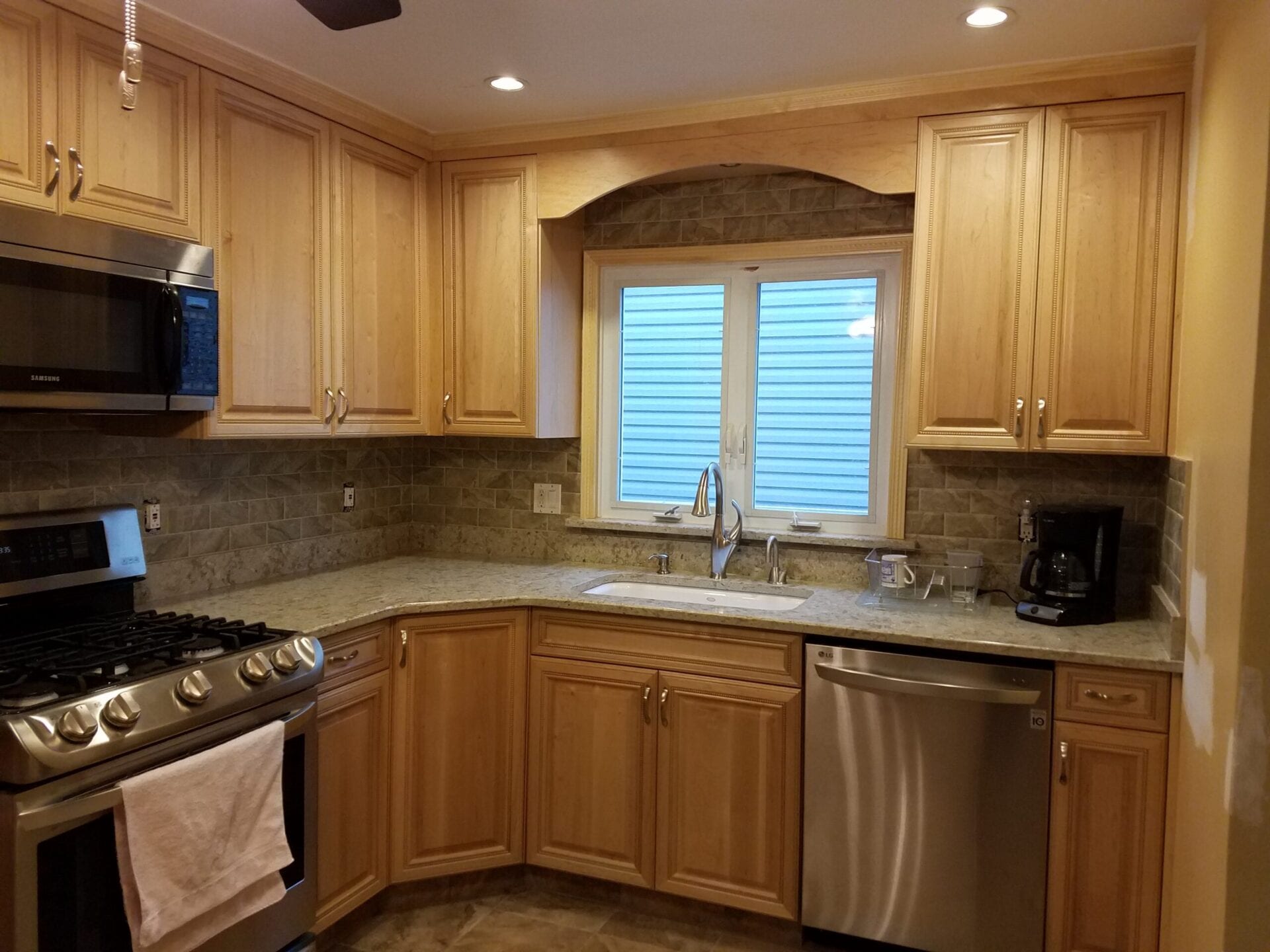 kitchen full view